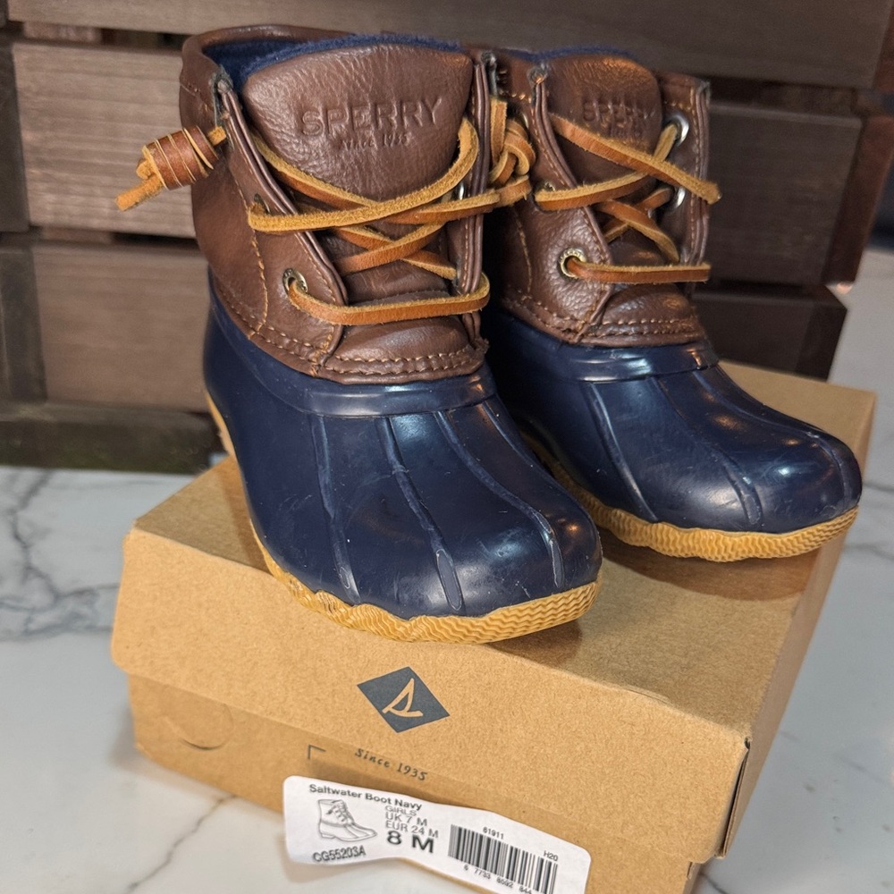 Sperry Kids Boots in Brown and Navy
